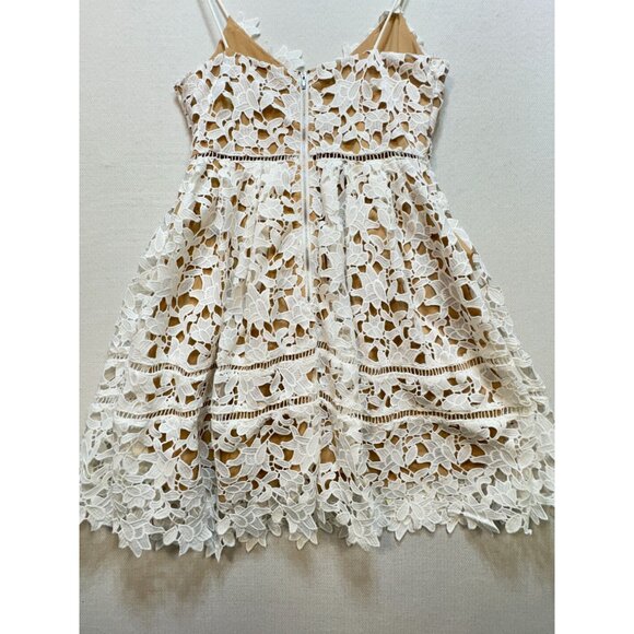 Wyatt Correction Women's Crochet Lace Floral Dress Stretch Size M White Back Zip - Picture 13 of 14